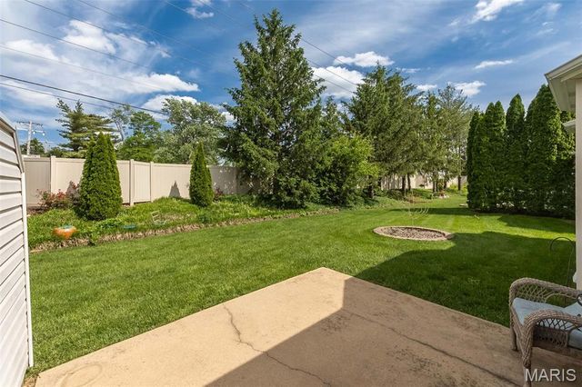 169 Tori Pines Drive, Oakville, MO 63129