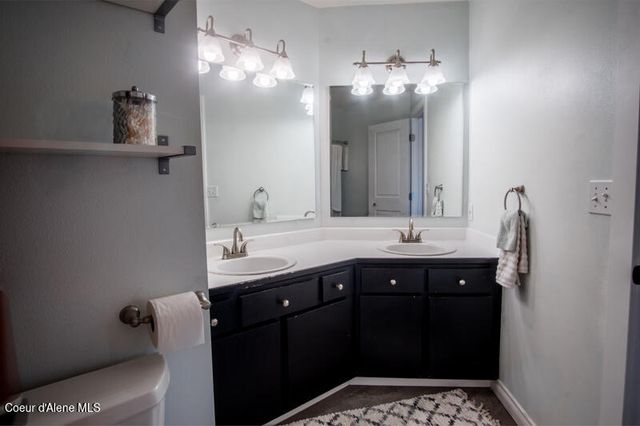 8579 N Cloverleaf DR, Hayden, ID 83835