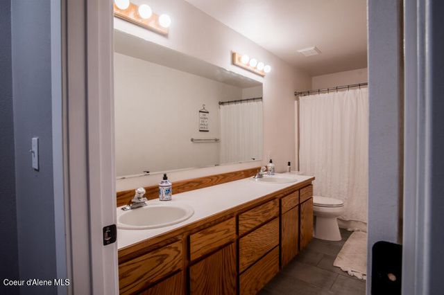 8579 N Cloverleaf DR, Hayden, ID 83835