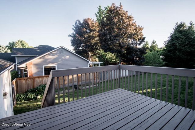 8579 N Cloverleaf DR, Hayden, ID 83835