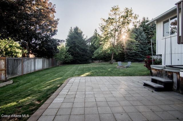 8579 N Cloverleaf DR, Hayden, ID 83835