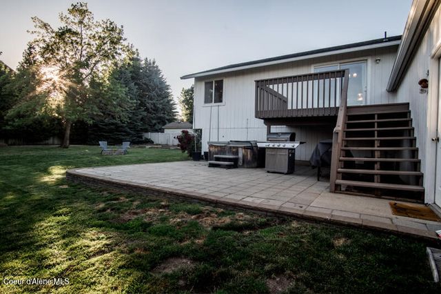 8579 N Cloverleaf DR, Hayden, ID 83835