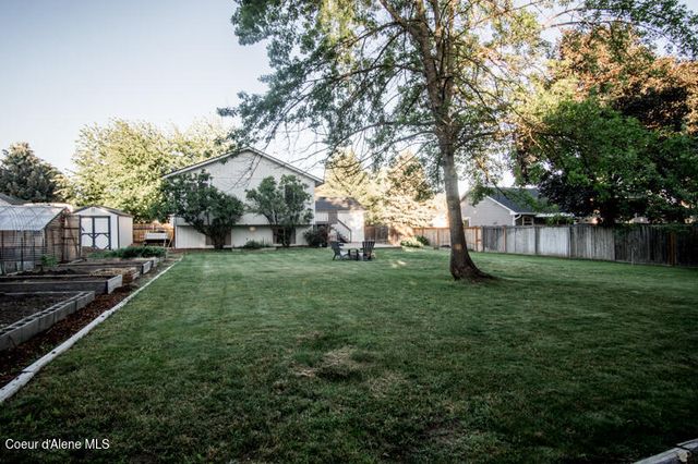 8579 N Cloverleaf DR, Hayden, ID 83835