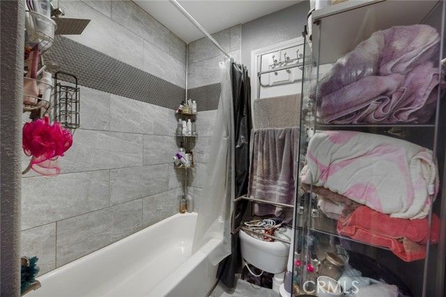 14956 Genoa, Fontana, CA 92336