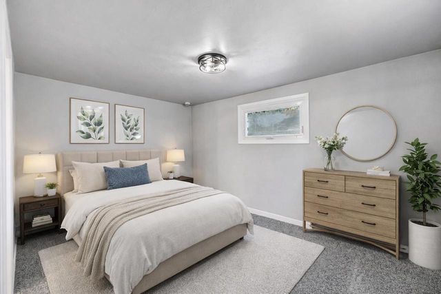 2940 N ONEIDA STREET, Appleton, WI 54911