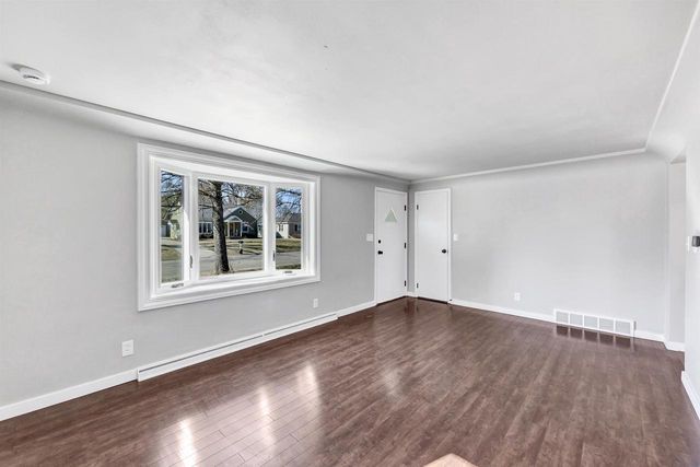 2940 N ONEIDA STREET, Appleton, WI 54911