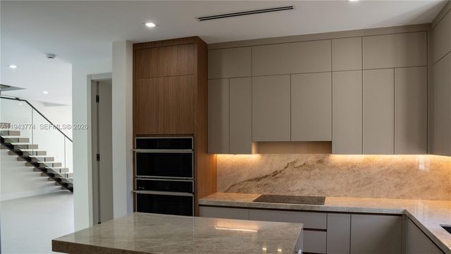 7310 SW 63rd Ct 1, South Miami, FL 33143