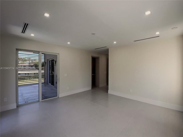 7310 SW 63rd Ct 1, South Miami, FL 33143