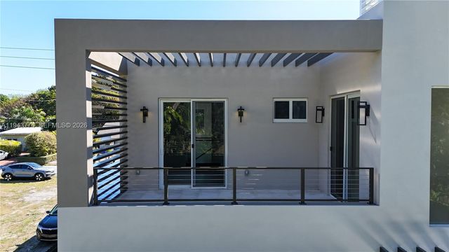 7310 SW 63rd Ct 1, South Miami, FL 33143