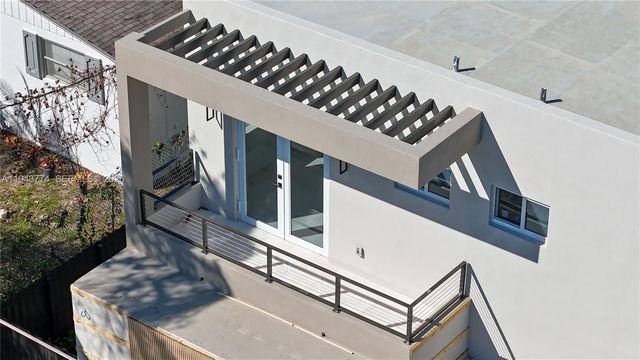 7310 SW 63rd Ct 1, South Miami, FL 33143