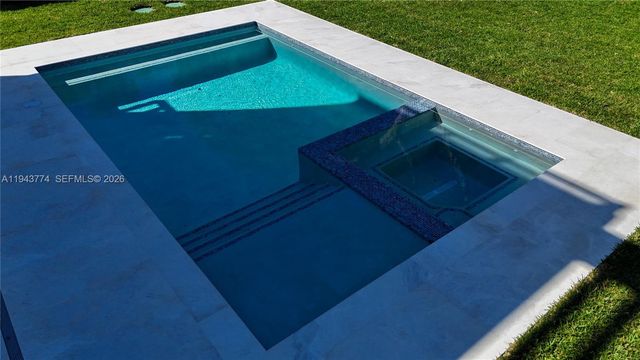 7310 SW 63rd Ct 1, South Miami, FL 33143