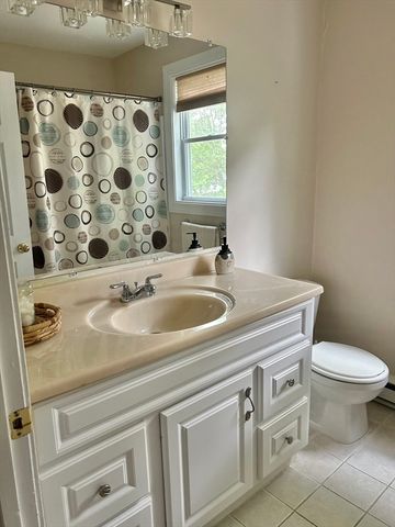 11 Carpenter Ave A, Attleboro, MA 02703