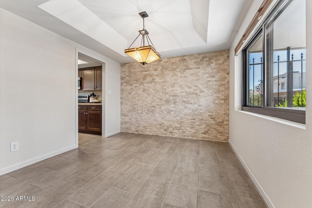 Image 14 of property listing at 7621 E VISTA Drive, Scottsdale, AZ 85250