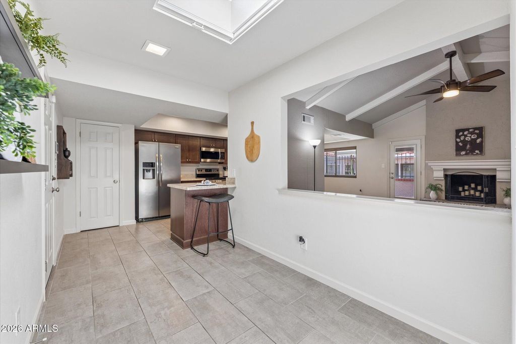 Image 17 of property listing at 7621 E VISTA Drive, Scottsdale, AZ 85250
