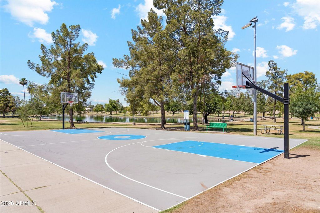 Image 39 of property listing at 7621 E VISTA Drive, Scottsdale, AZ 85250