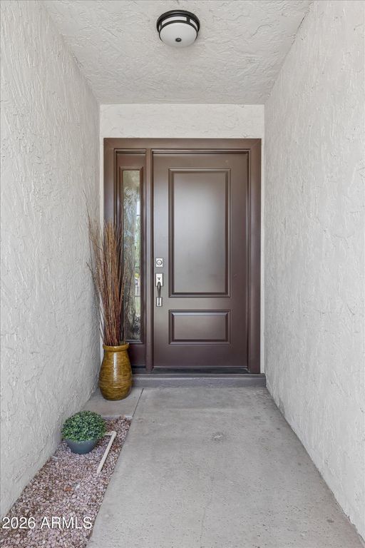 Image 6 of property listing at 7621 E VISTA Drive, Scottsdale, AZ 85250