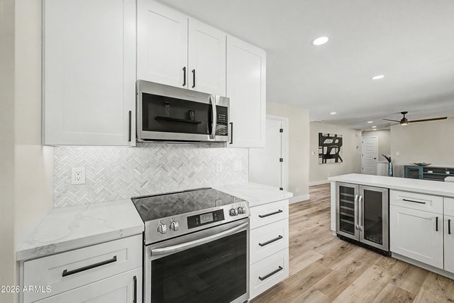 922 E LOYOLA Drive, Tempe, AZ 85282