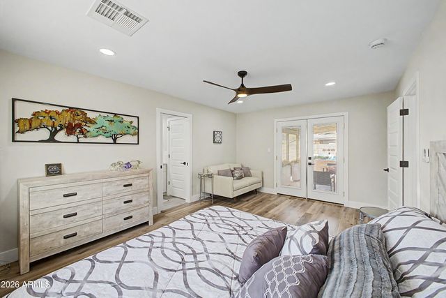 922 E LOYOLA Drive, Tempe, AZ 85282