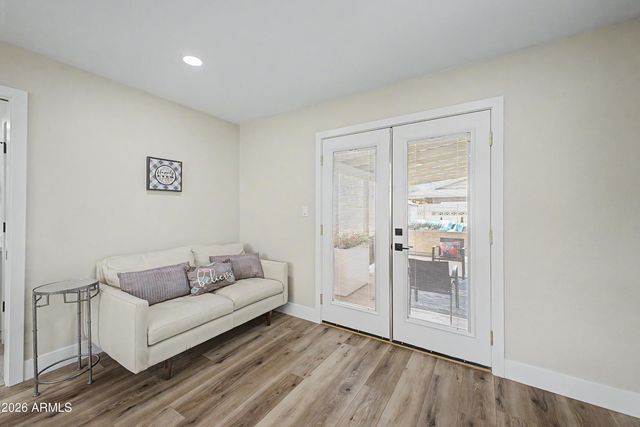 922 E LOYOLA Drive, Tempe, AZ 85282