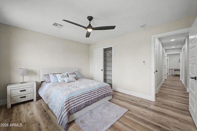 922 E LOYOLA Drive, Tempe, AZ 85282