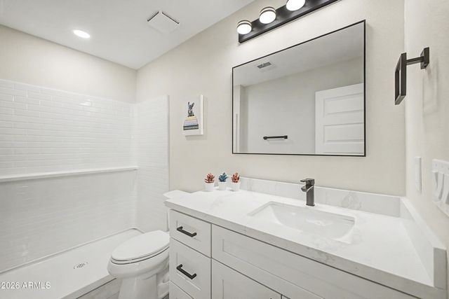 922 E LOYOLA Drive, Tempe, AZ 85282