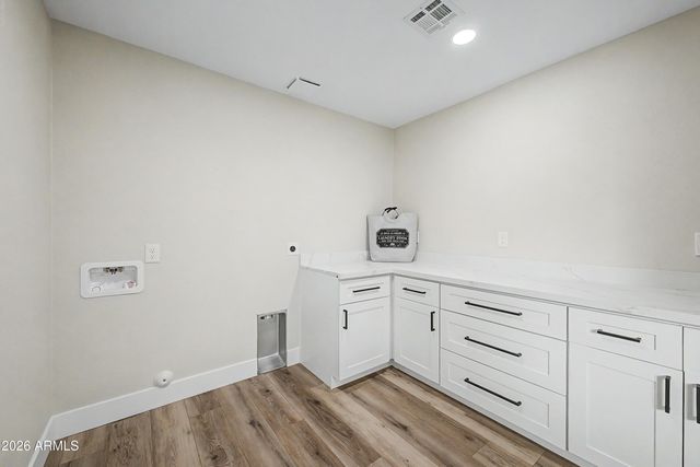 922 E LOYOLA Drive, Tempe, AZ 85282