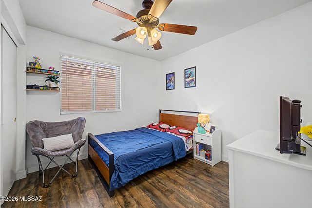 7834 N Jewelflower Drive, Tucson, AZ 85741