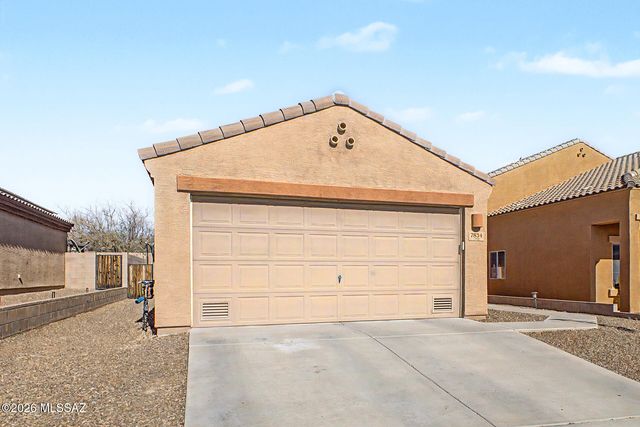 7834 N Jewelflower Drive, Tucson, AZ 85741