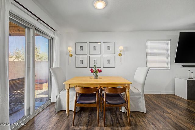 7834 N Jewelflower Drive, Tucson, AZ 85741