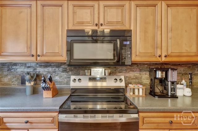 40 JR Drive, Ellabell, GA 31308