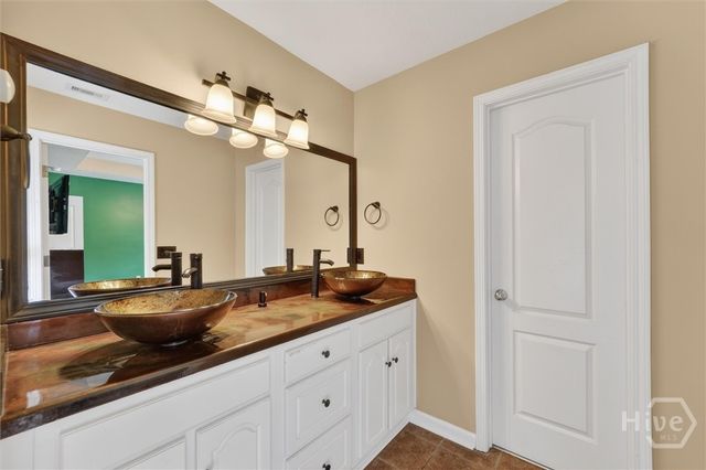 40 JR Drive, Ellabell, GA 31308