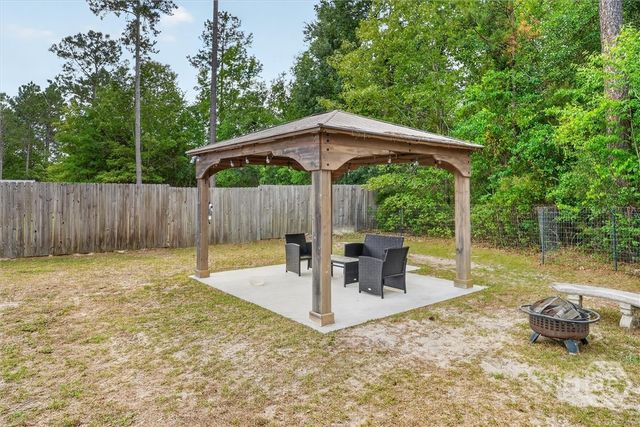 40 JR Drive, Ellabell, GA 31308