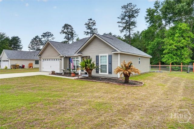40 JR Drive, Ellabell, GA 31308