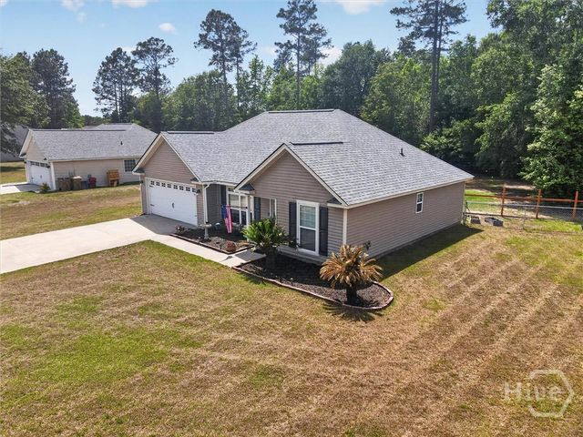 40 JR Drive, Ellabell, GA 31308