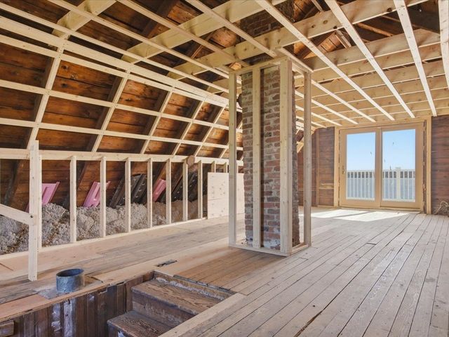 38 Aquidneck Avenue, Portsmouth, RI 02871