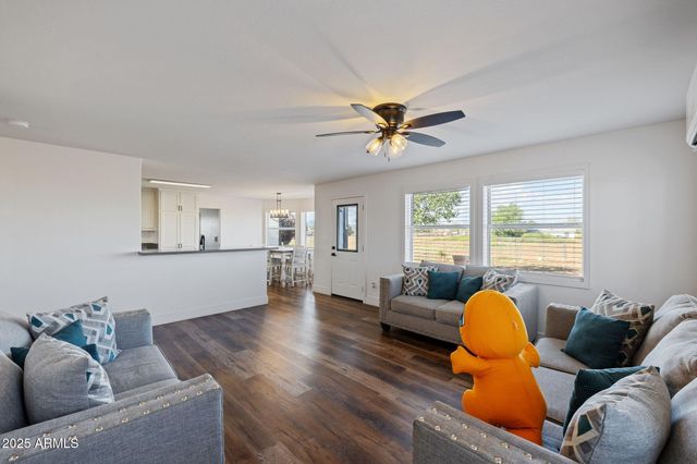 25090 N HIGH DESERT Road, Paulden, AZ 86334