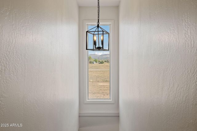 25090 N HIGH DESERT Road, Paulden, AZ 86334