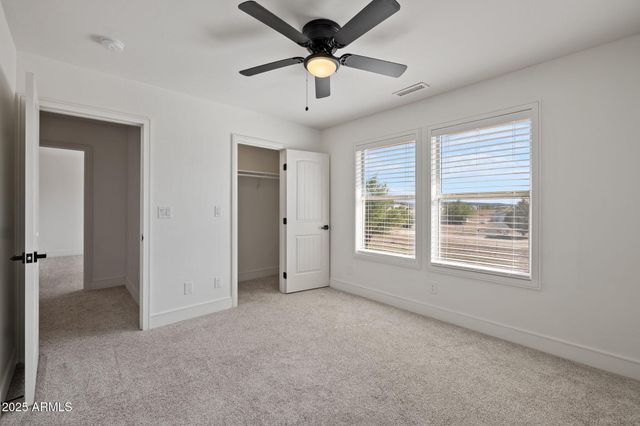 25090 N HIGH DESERT Road, Paulden, AZ 86334