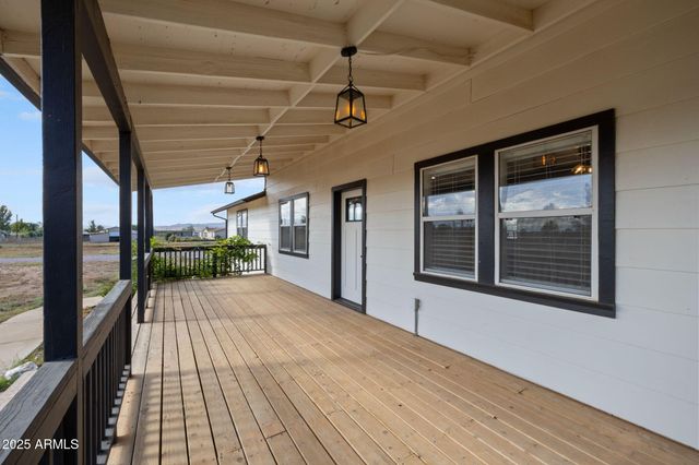 25090 N HIGH DESERT Road, Paulden, AZ 86334