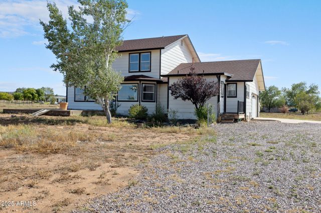 25090 N HIGH DESERT Road, Paulden, AZ 86334