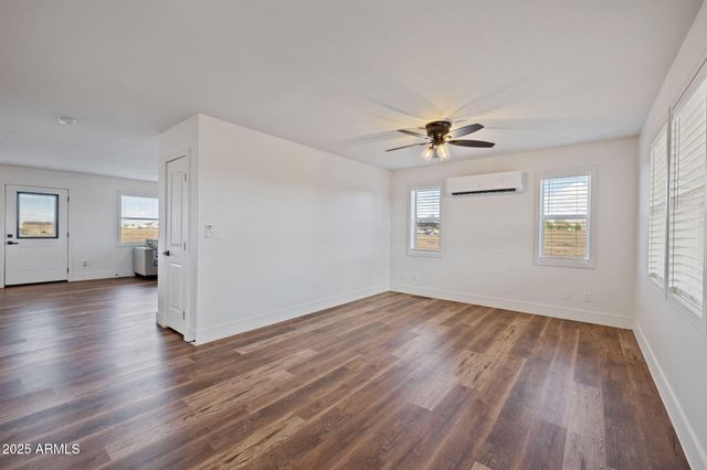 25090 N HIGH DESERT Road, Paulden, AZ 86334