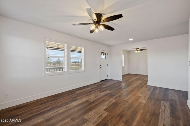 25090 N HIGH DESERT Road, Paulden, AZ 86334