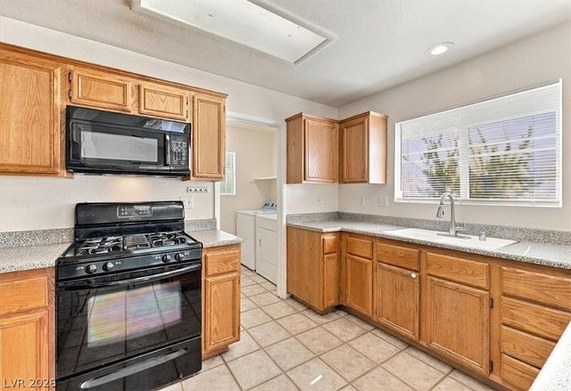 8104 Pursuit Court, Las Vegas, NV 89131