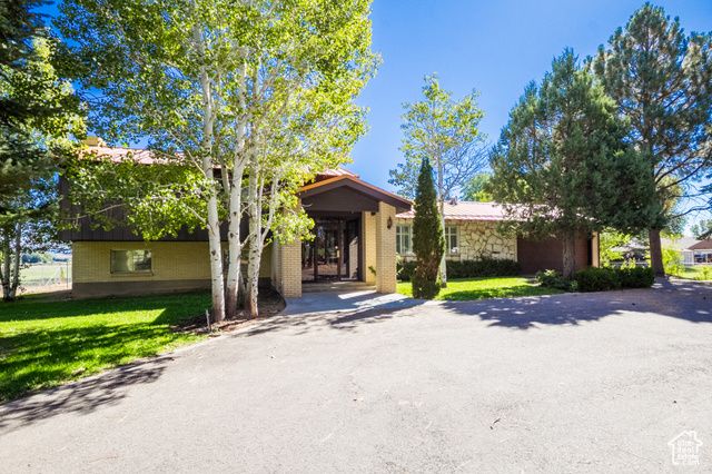 1437 S VERNAL AVE, Vernal, UT 84078