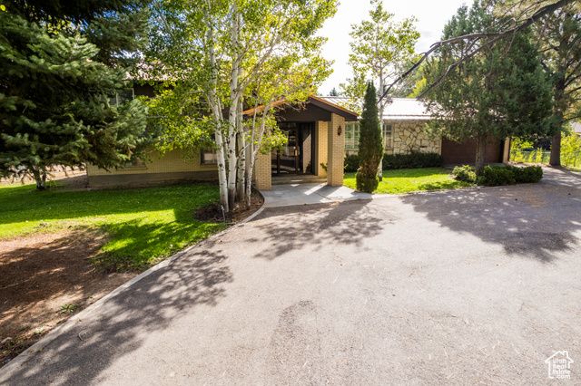 1437 S VERNAL AVE, Vernal, UT 84078