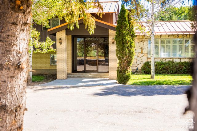 1437 S VERNAL AVE, Vernal, UT 84078