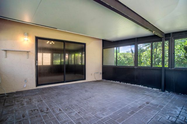 3155 NW 9th Street, Delray Beach, FL 33445