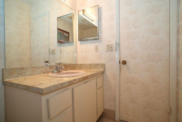 3155 NW 9th Street, Delray Beach, FL 33445