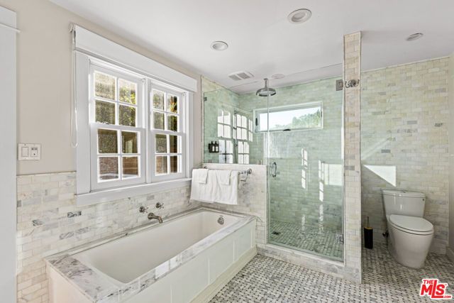 9520 Gloaming Drive, Beverly Hills, CA 90210