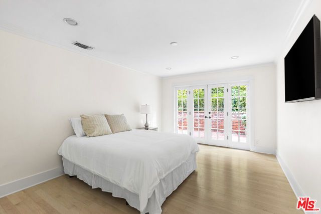 9520 Gloaming Drive, Beverly Hills, CA 90210